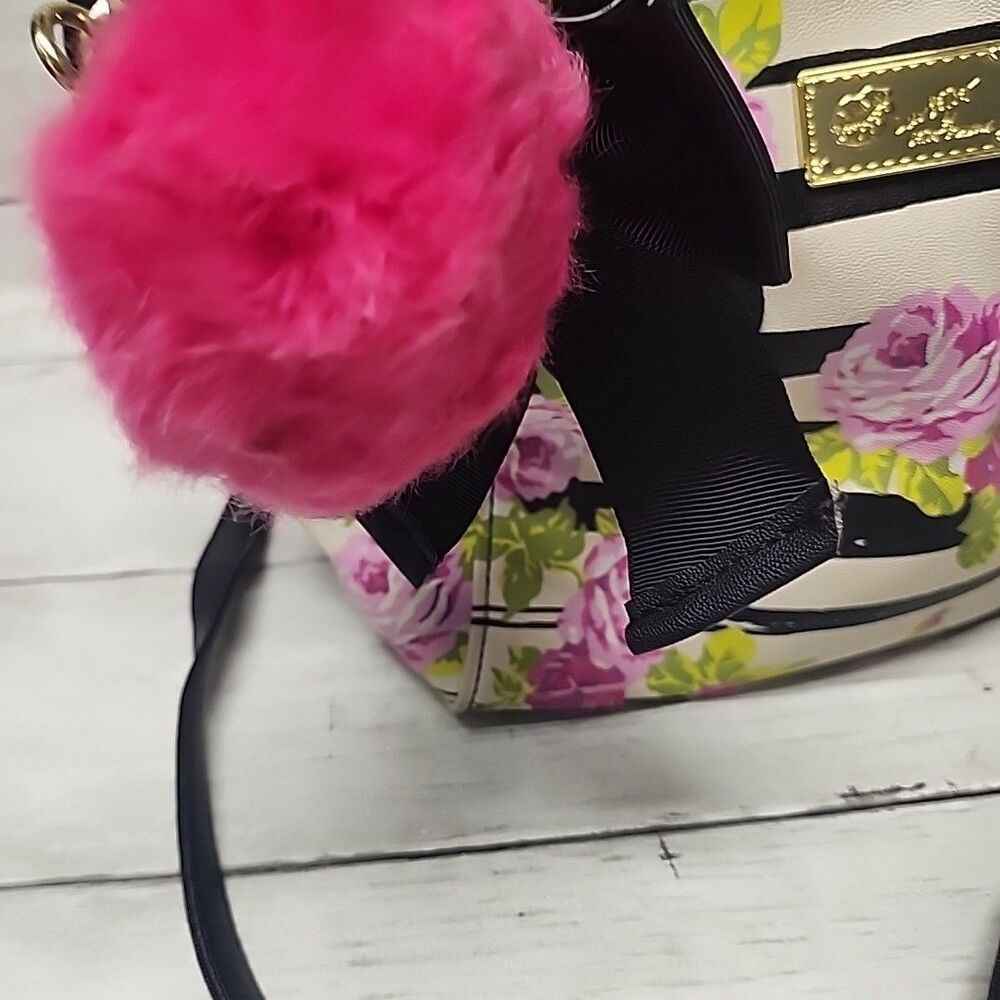 Betsey Johnson Luv Betsey Small Naomi Tote Multicolor Shoulder Bag with Charms - Picture 3 of 14